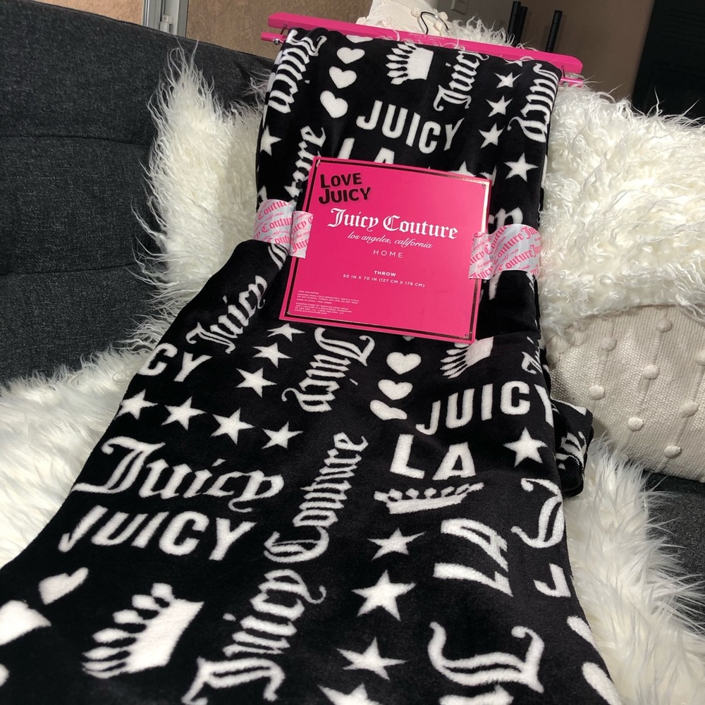 ‼️PRICE DROP‼️ ✨HOST PICK✨NWT Juicy Couture throw. - Picture 1 of 7